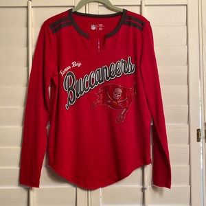 Tampa Bay Buccaneers football fans! Small women's top.
